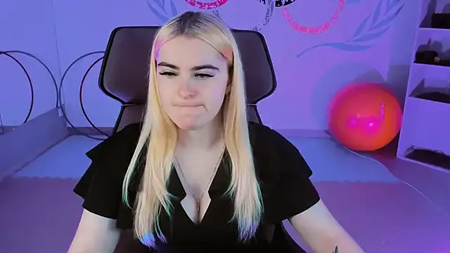 VeroniicaRoss – webcam model profile photo Image 7