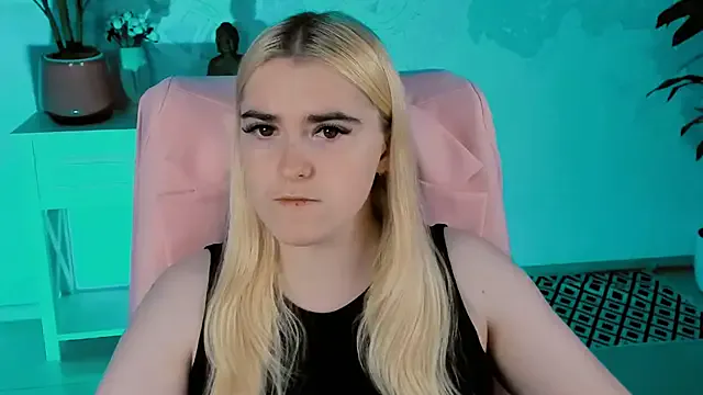 VeroniicaRoss – webcam model profile photo Image 8