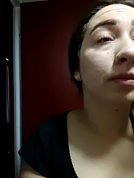 Yuzuha_chan – webcam model profile photo Image 12