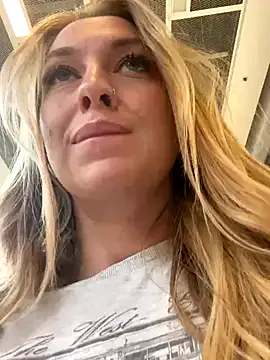 VictoriaBalee – webcam model profile photo Image 14