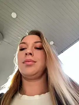 VictoriaBalee – webcam model profile photo Image 19