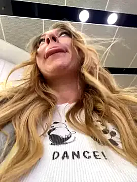 VictoriaBalee – webcam model profile photo Image 3