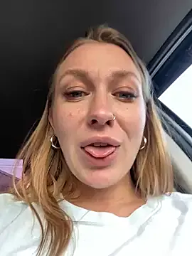 VictoriaBalee – webcam model profile photo Image 6