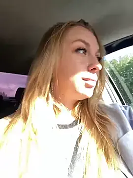 VictoriaBalee – webcam model profile photo Image 9