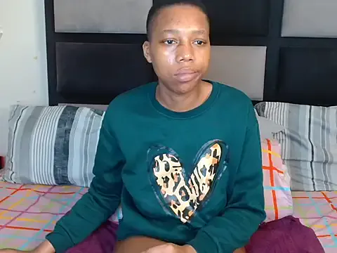 ElizabethObrien – webcam model profile photo Image 6