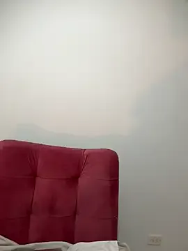 ValeriiLunaa – webcam model profile photo Image 16