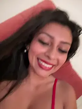 ValeriiLunaa – webcam model profile photo Image 8