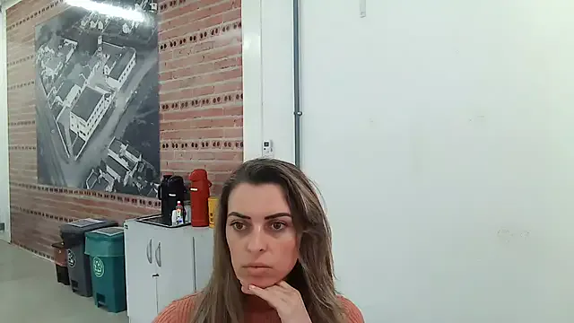 YennettSphinx – webcam model profile photo Image 10