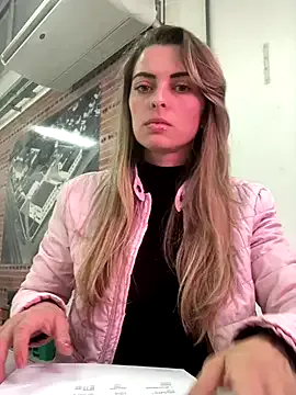 YennettSphinx – webcam model profile photo Image 13