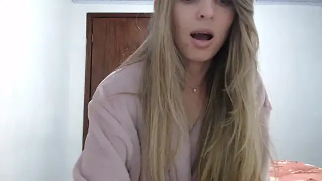 YennettSphinx – webcam model profile photo Image 15