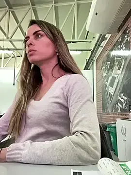 YennettSphinx – webcam model profile photo Image 16