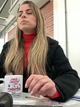 YennettSphinx – webcam model profile photo Image 7