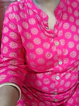 KinkieKittiexo – webcam model profile photo Image 3