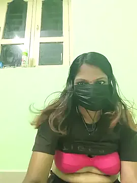 Tamil_Ishu Image 15