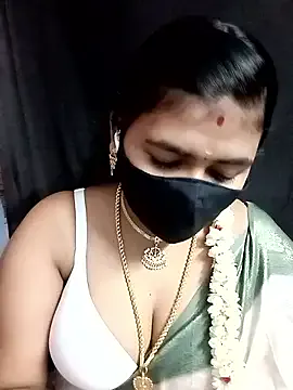 Live with VivianNash on FliCam Image 17