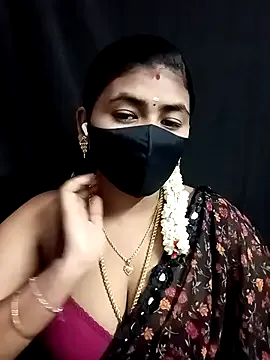 Live with VivianNash on FliCam Image 6