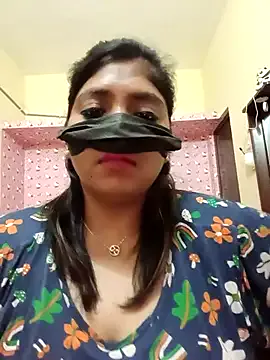 Holli_woul – webcam model profile photo Image 10