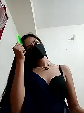 GLaM_GoDdEsS_143 – webcam model profile photo Image 16