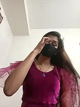 GLaM_GoDdEsS_143 – webcam model profile photo Image 6