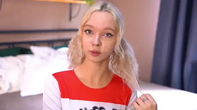 Adora188 – webcam model profile photo Image 17