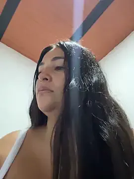 AylaRosell – webcam model profile photo Image 16