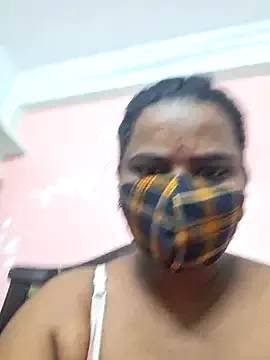 EmberRoseXXX – webcam model profile photo Image 11