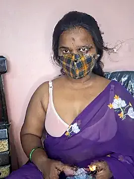 EmberRoseXXX – webcam model profile photo Image 12