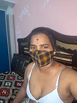 EmberRoseXXX – webcam model profile photo Image 13