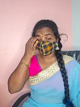 EmberRoseXXX – webcam model profile photo Image 14