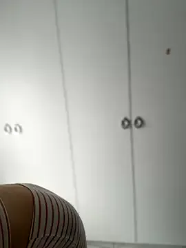 EmberRoseXXX – webcam model profile photo Image 16