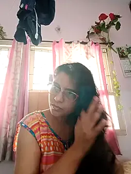 IrisVelasco – webcam model profile photo Image 7