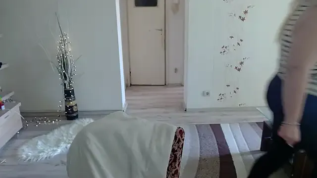 amelialy – webcam model profile photo Image 11