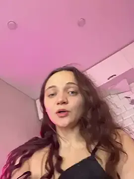 TheYourL – webcam model profile photo