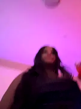 MissZoeDeville – webcam model profile photo Image 10