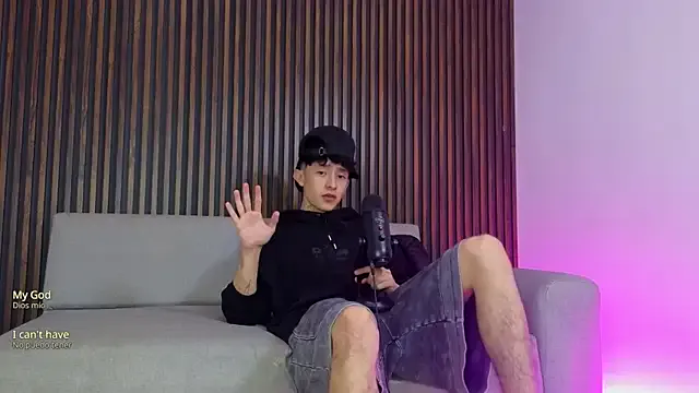 SandiSquirts – webcam model profile photo Image 16