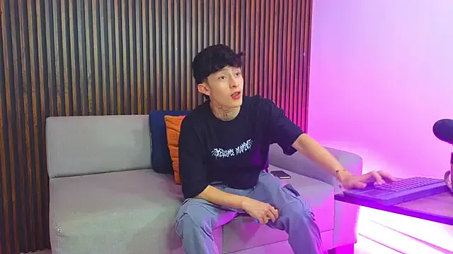 SandiSquirts – webcam model profile photo Image 9