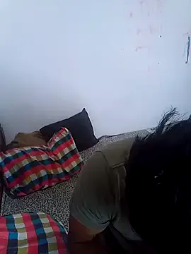 Amylewiss – webcam model profile photo Image 3