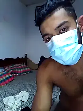 Amylewiss – webcam model profile photo Image 5