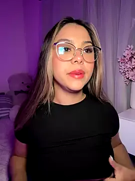 MystiqueXXX – webcam model profile photo Image 11