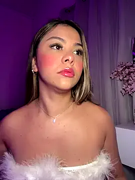 MystiqueXXX – webcam model profile photo Image 14