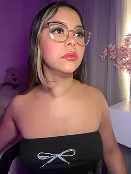 MystiqueXXX – webcam model profile photo Image 18