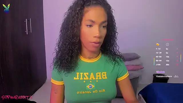 LiaCocktt – webcam model profile photo Image 3