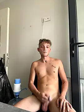 Live with soccer_hot on FliCam Image 6