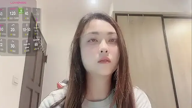 Live with AmbarReed on FliCam Image 3