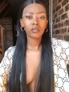 TyraaLee Image 2