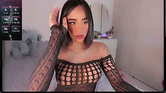 gina_divine – webcam model profile photo Image 15