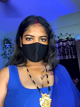 SpikedBella – webcam model profile photo Image 9