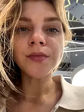 LennaVoss – webcam model profile photo Image 18