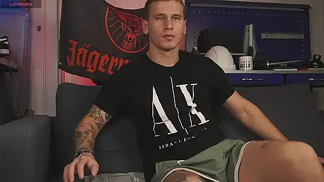 marius_vexley – webcam model profile photo Image 11