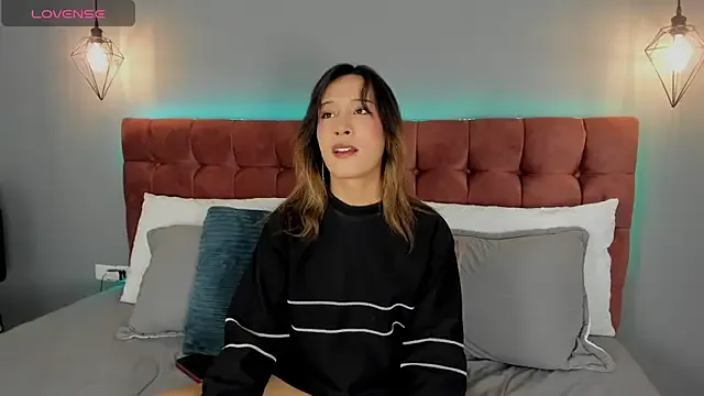 sweetlaurasaenz – webcam model profile photo Image 3